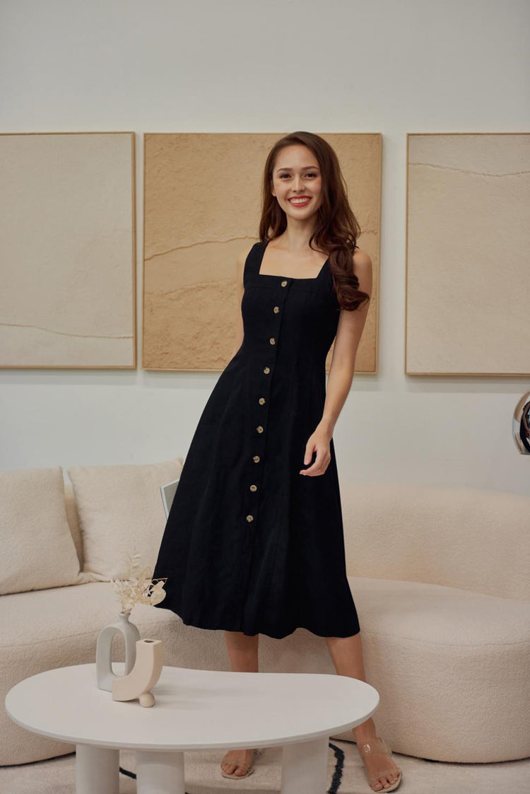 Mark of Distinction Dress (Black)